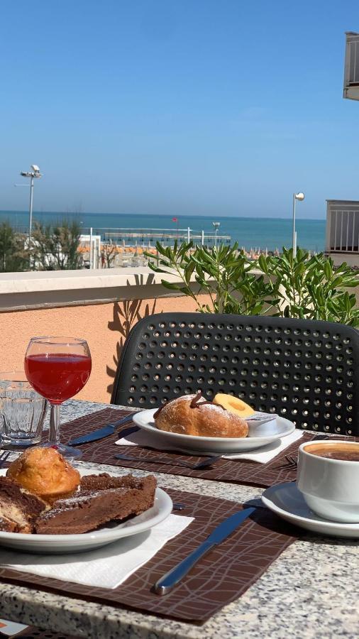 Hotel Alexander Resort Rimini Exterior foto